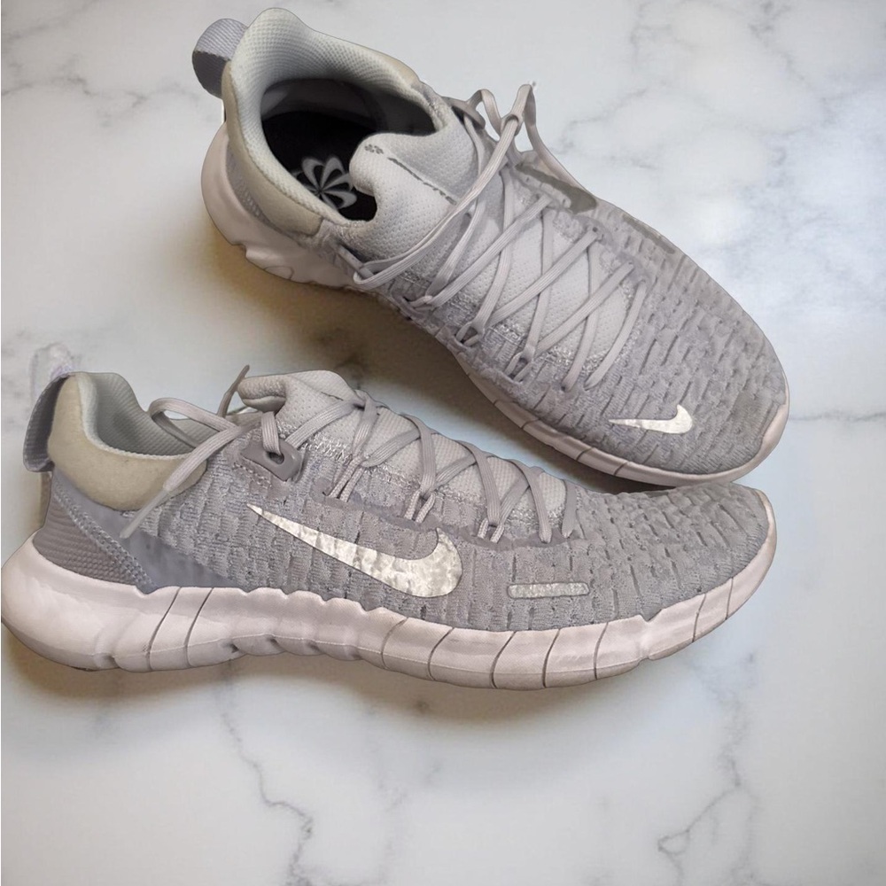 Nike Light Gray Running Shoes